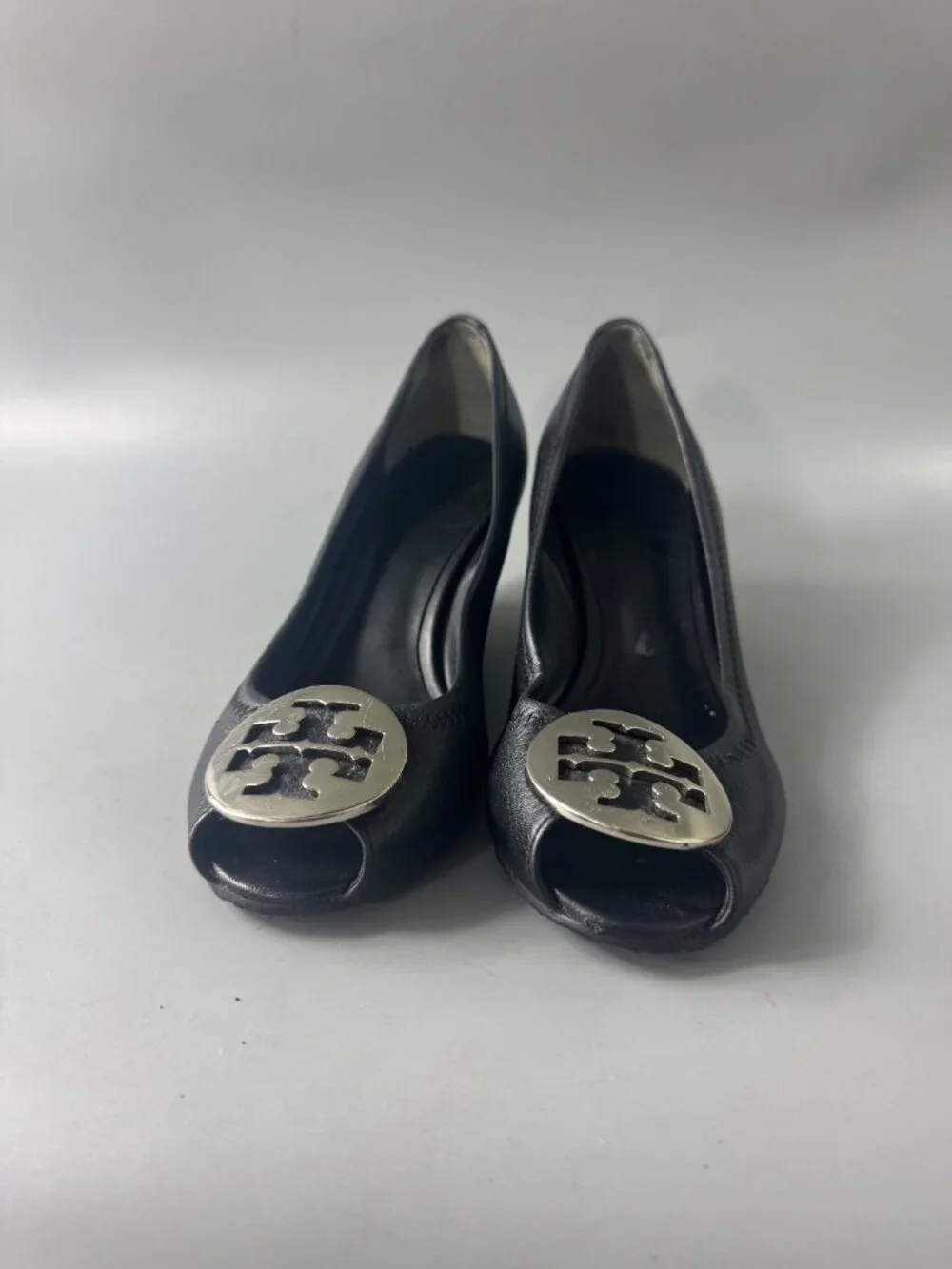 TORY BURCH Sally 2 Peep Toe Wedge Pump Size 6 1/2